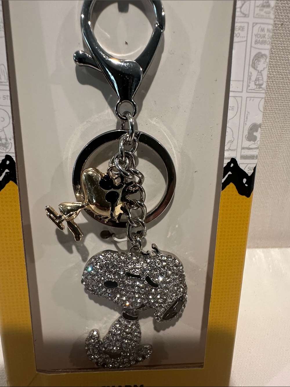 NWT Peanuts w/Linus Crystal Clipon Bag Charm with Key Ring. **Firm Price** - Picture 2 of 4